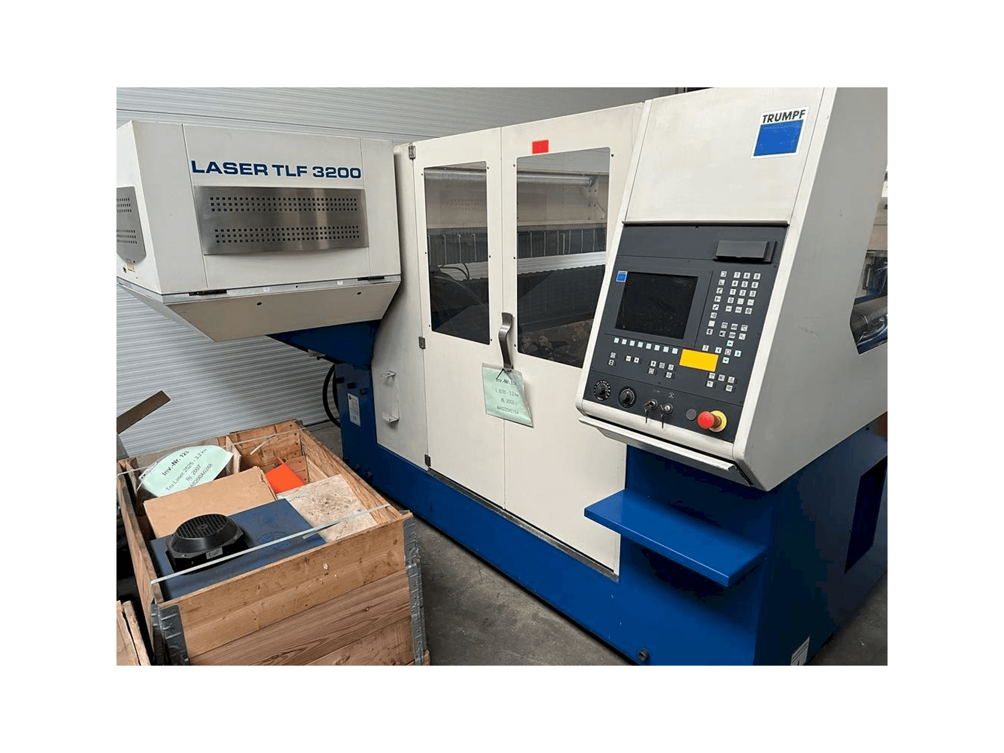 Makine Trumpf Trumatic L3030 - Önden görünüm