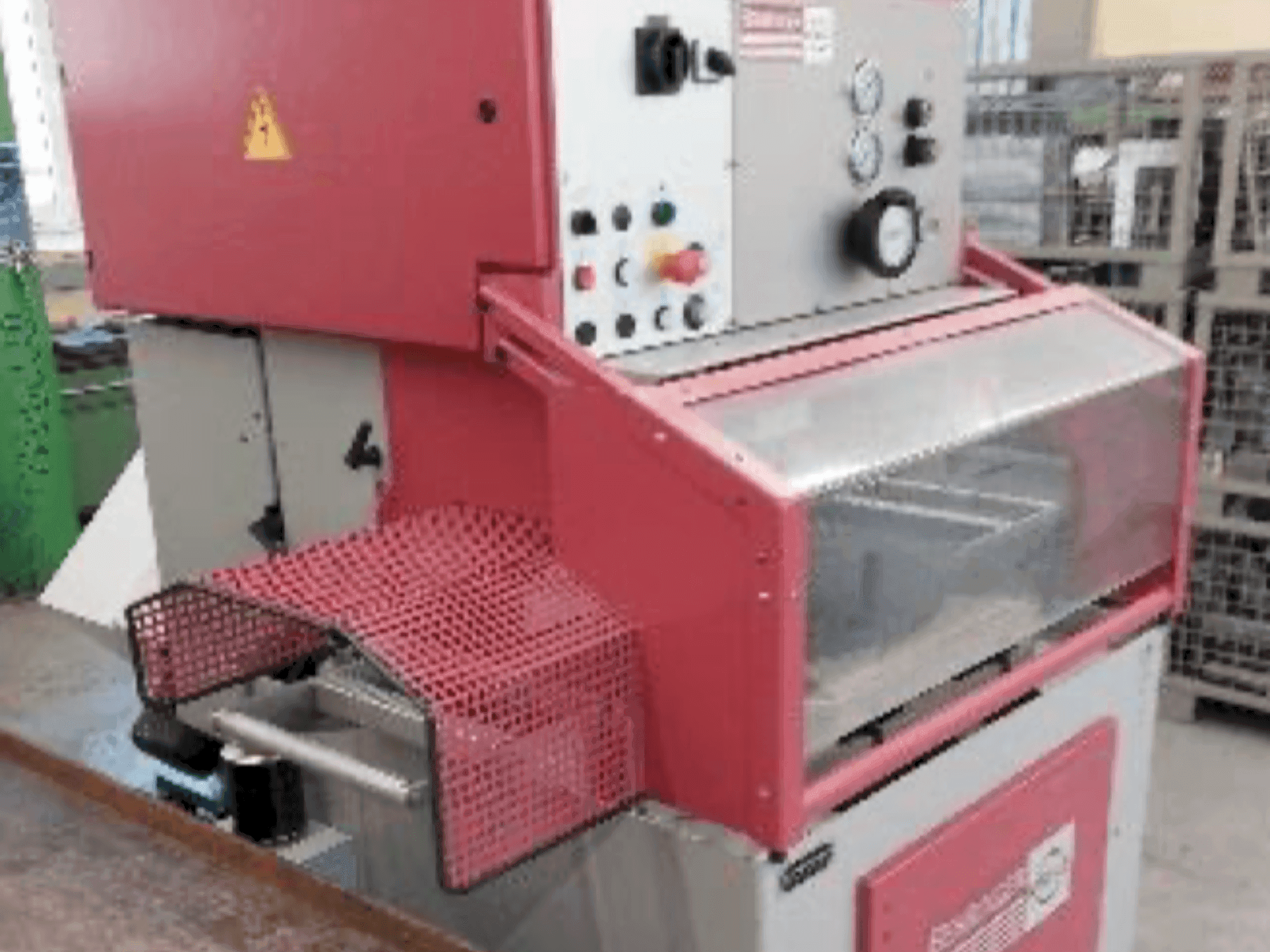 Makine Behringer EISELE PSU 450 H - Önden görünüm