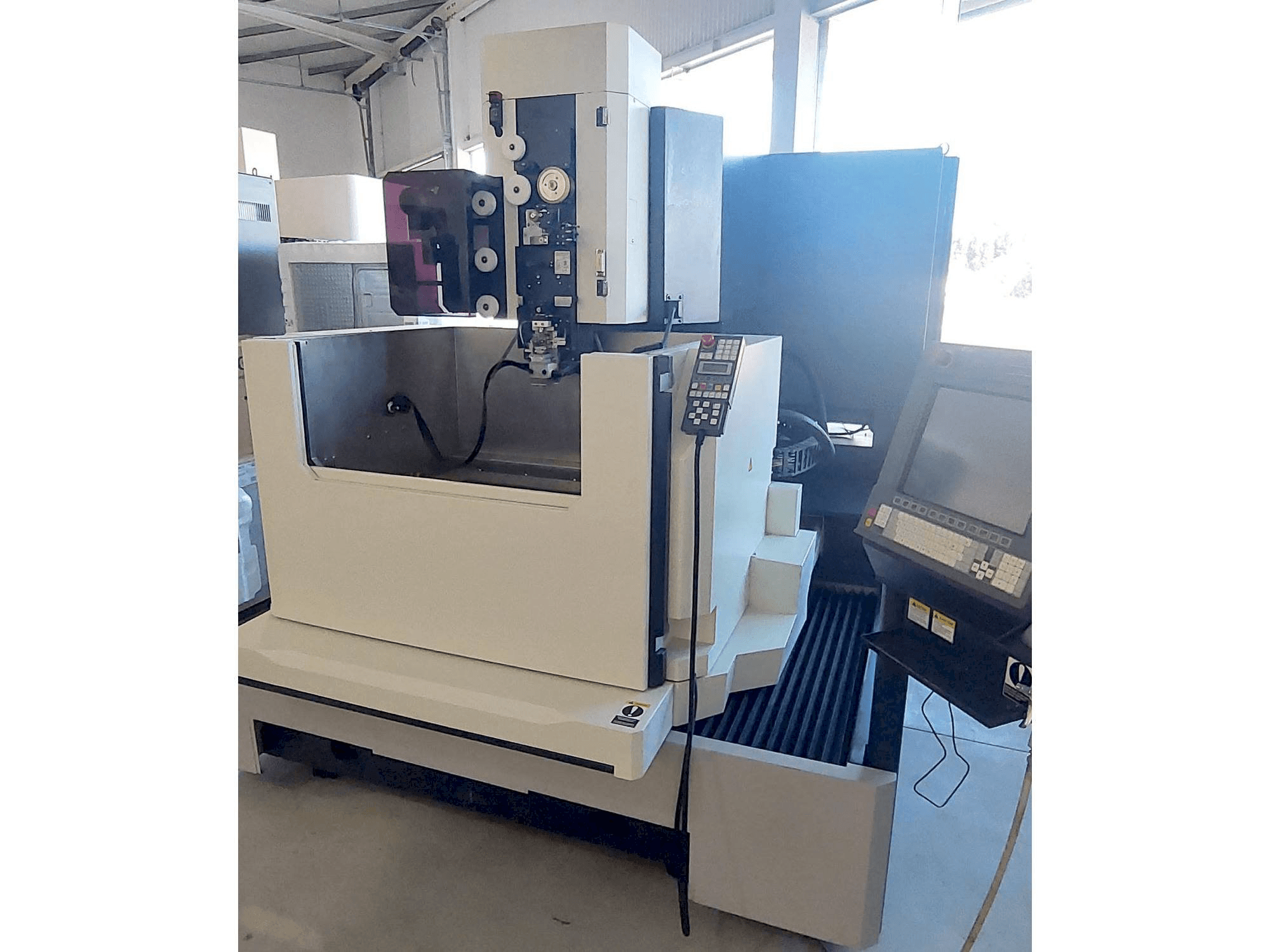 Makine Makino DUO 64 - Önden görünüm