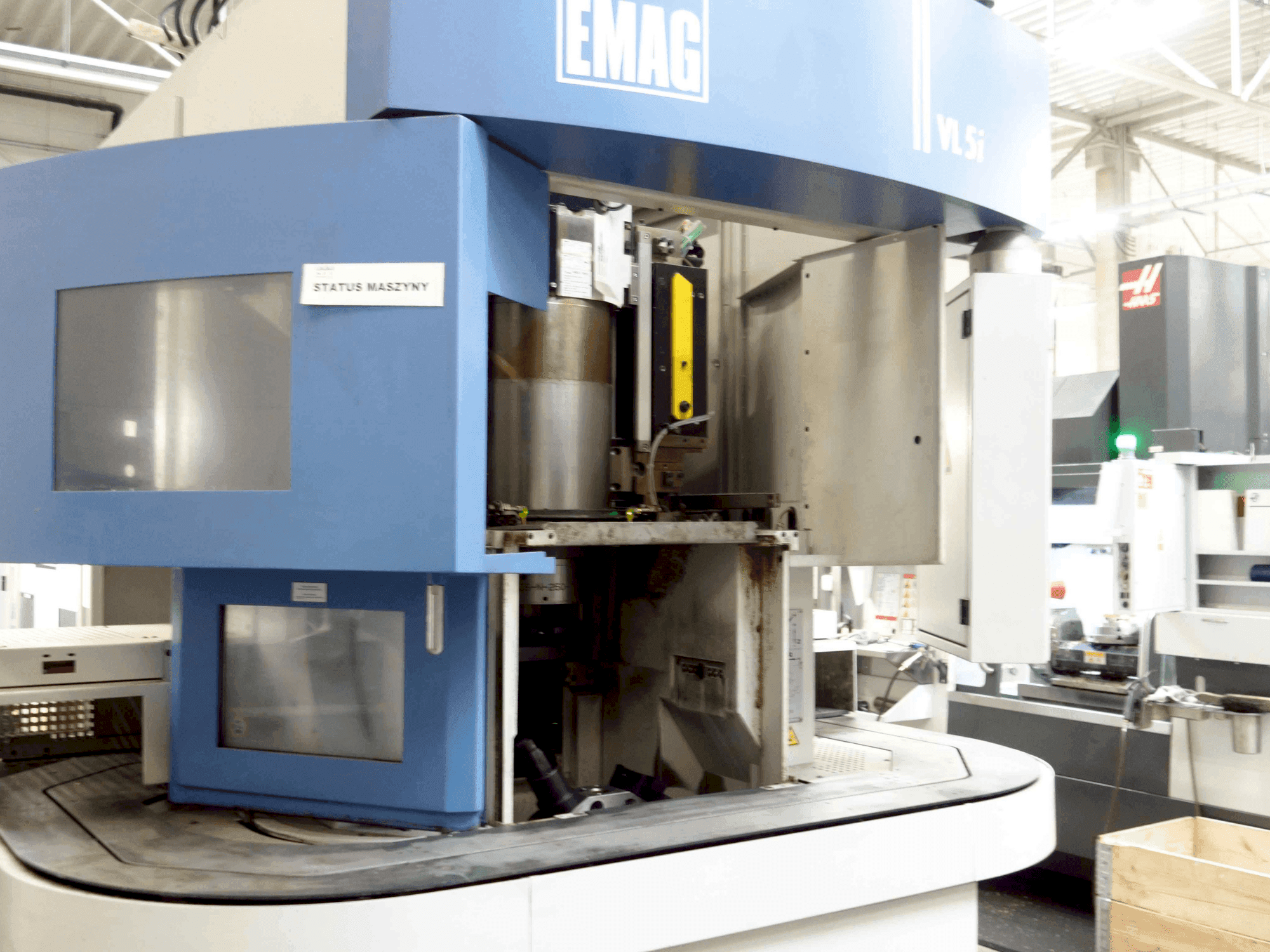 Makine EMAG VSC 250 - Önden görünüm