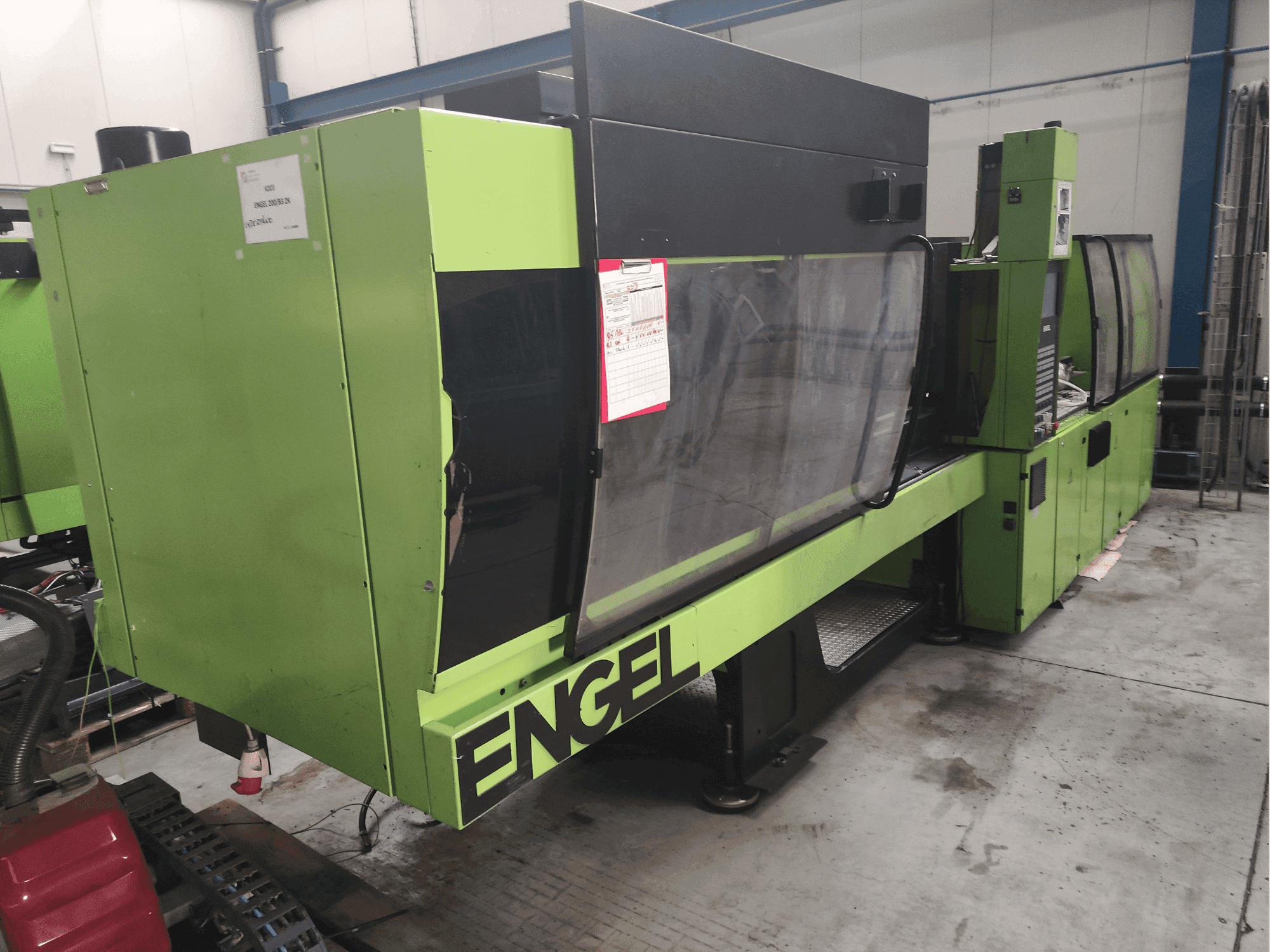 Makine Engel Victory 750/200 Tech - Önden görünüm