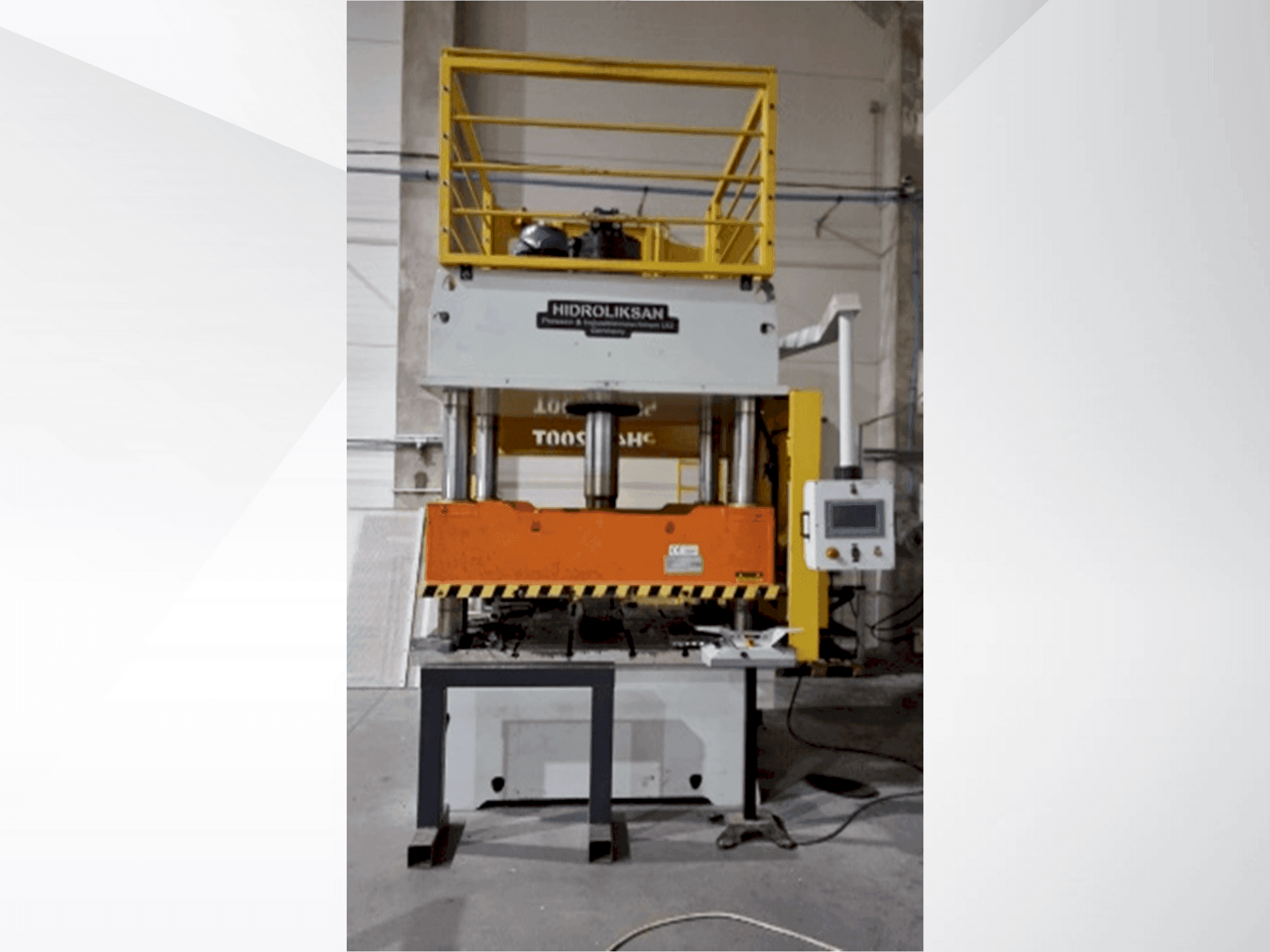 Makine HIDROLIKSAN PH4C 200T - Önden görünüm