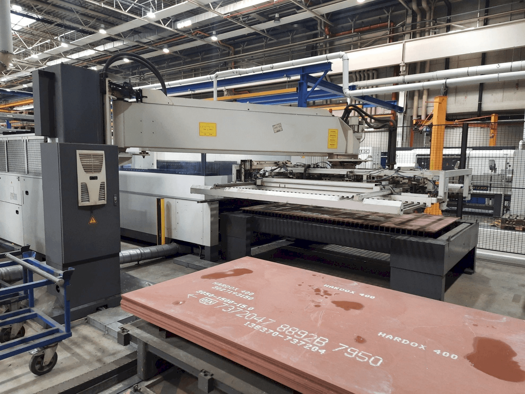 Makine Trumpf L3030 - Sol taraftaki görüntü