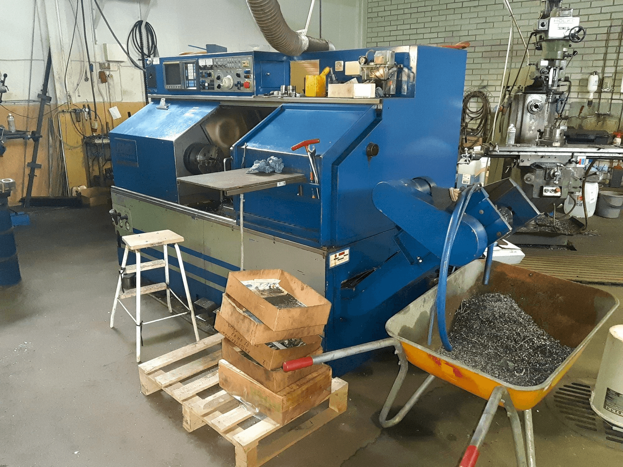 Makine FEMCO Durga 25E - Önden görünüm