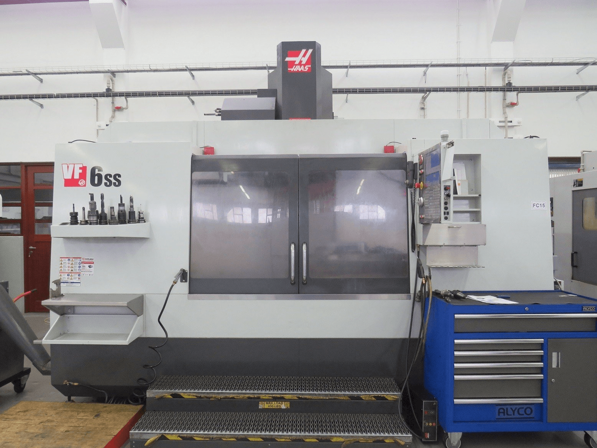 Makine HAAS VF-6SS - Önden görünüm