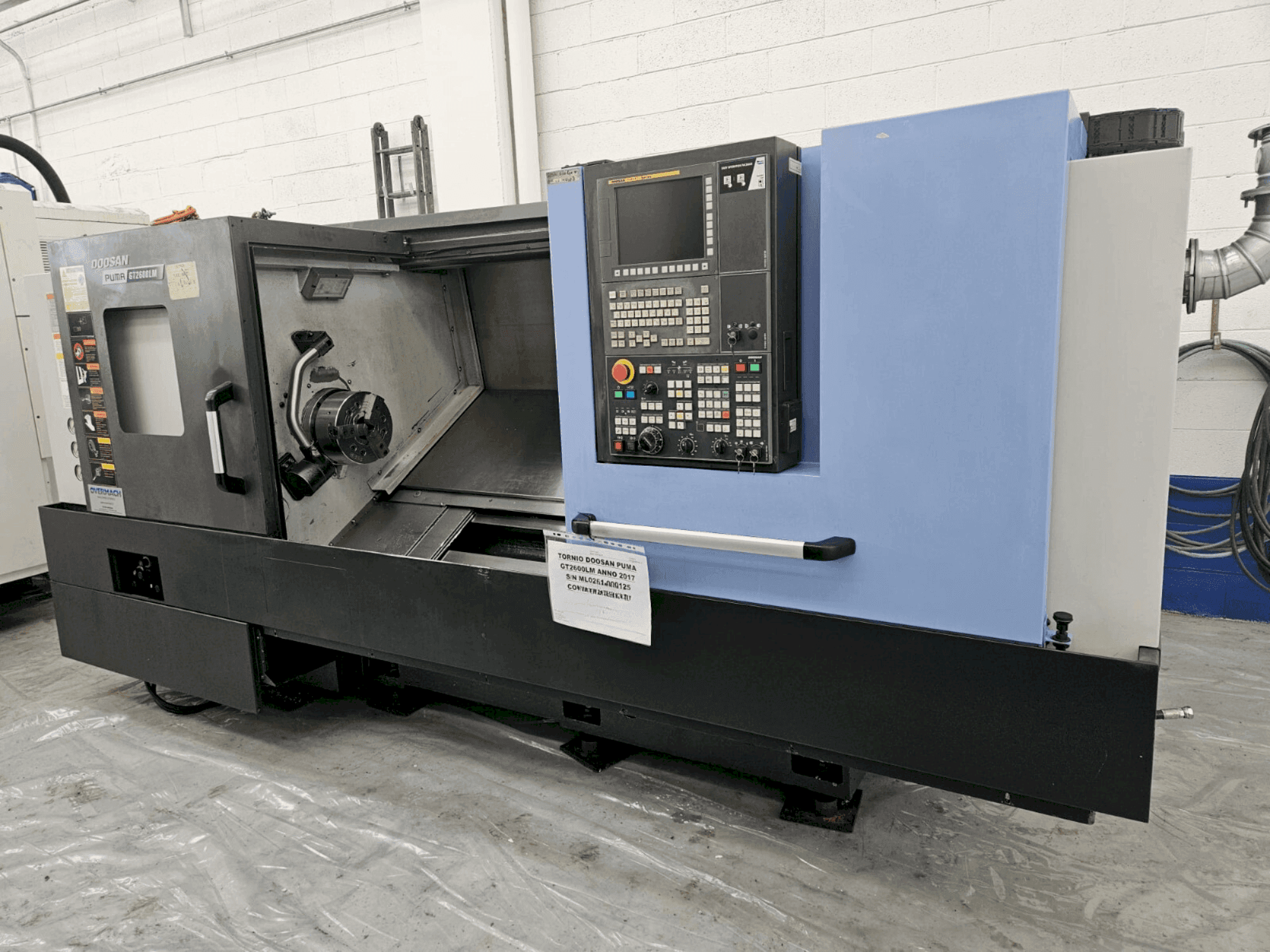 Makine DOOSAN PUMA GT2600LM - Önden görünüm
