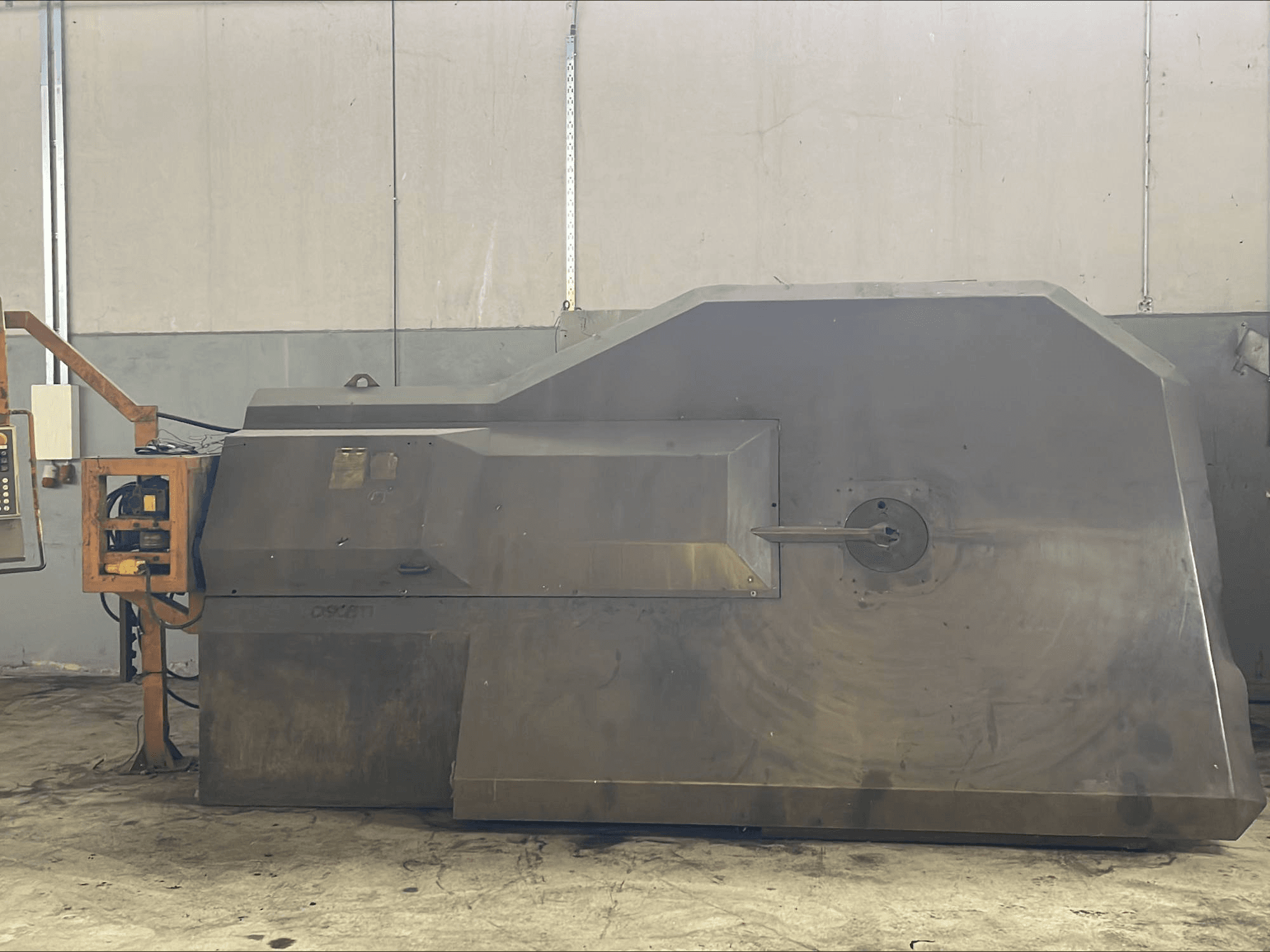 Makine OSCAM MULTIBEND 16 - Önden görünüm