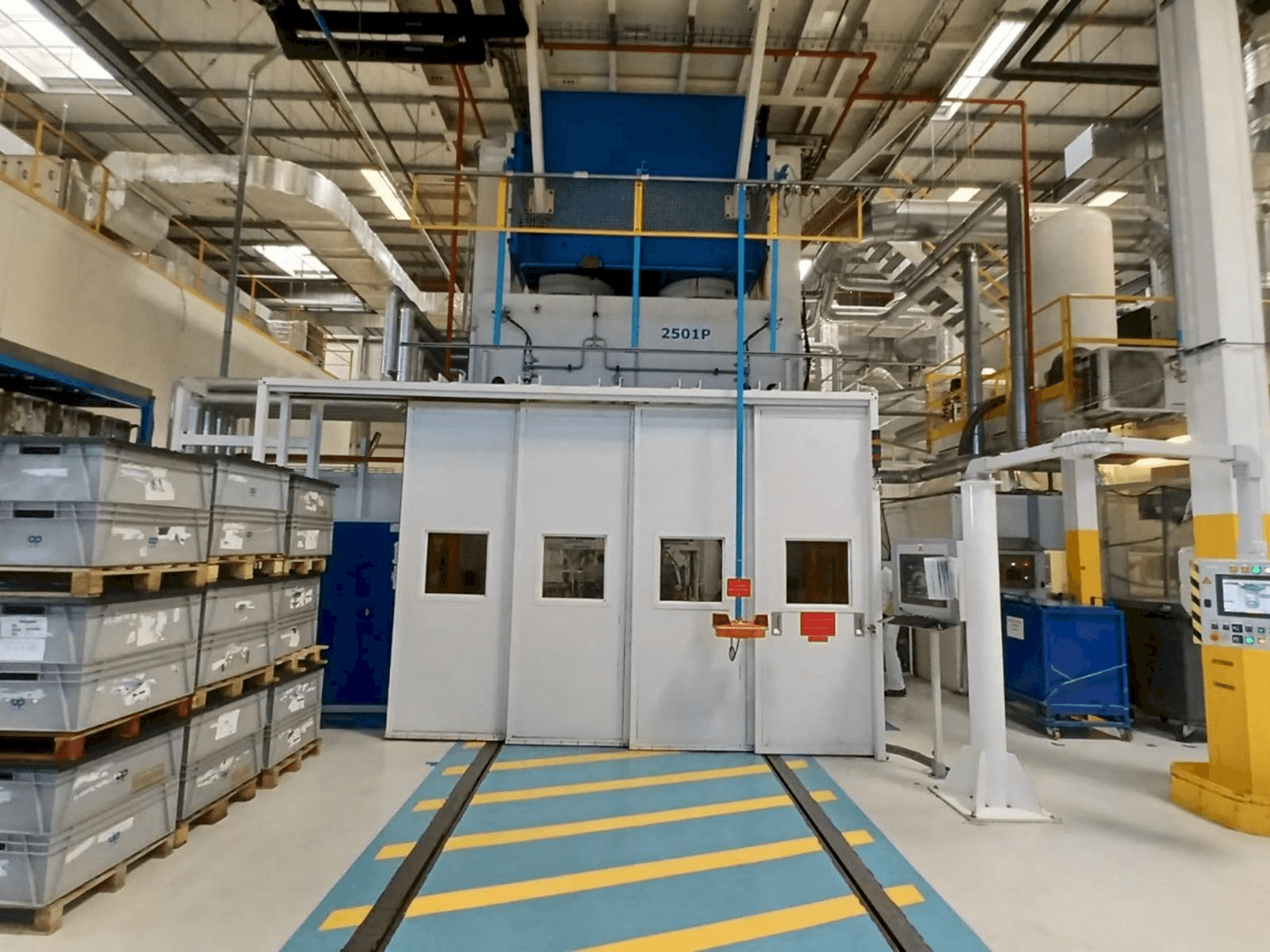 Makine Pinette 2500 Ton - Önden görünüm