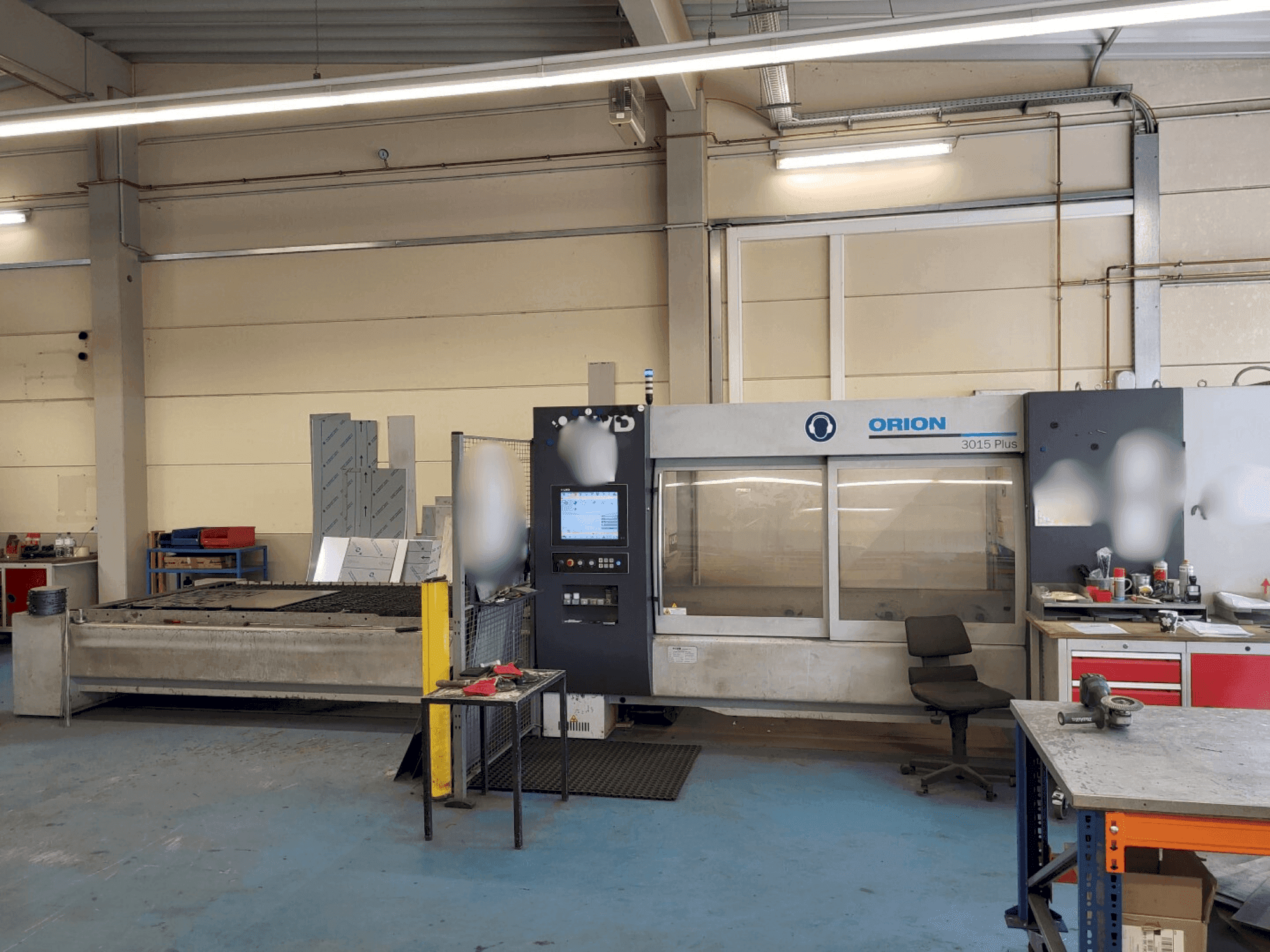 Makine LVD ORION 3015 Plus - Önden görünüm