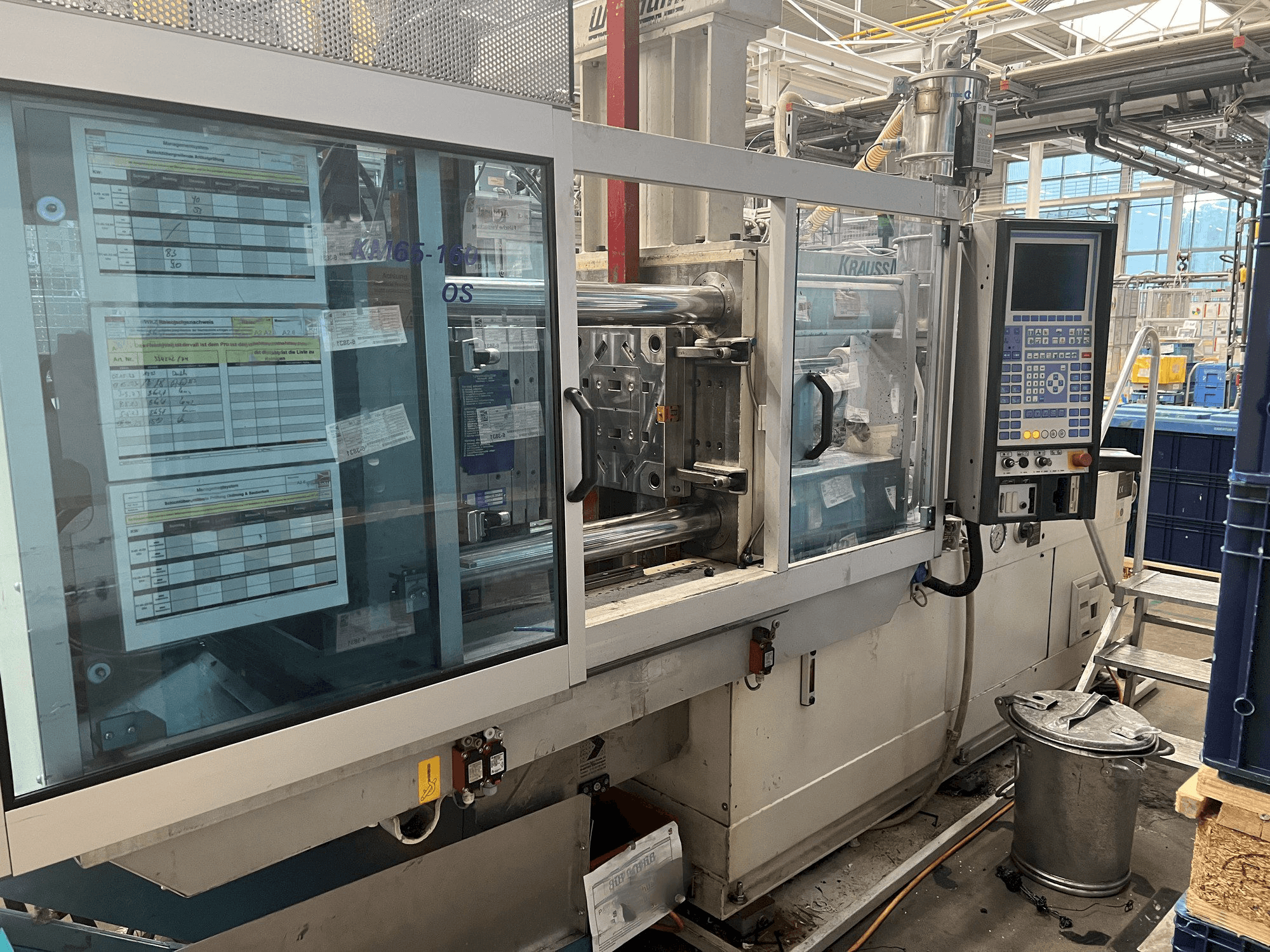 Makine Krauss Maffei KM 65-160 C2 - Önden görünüm