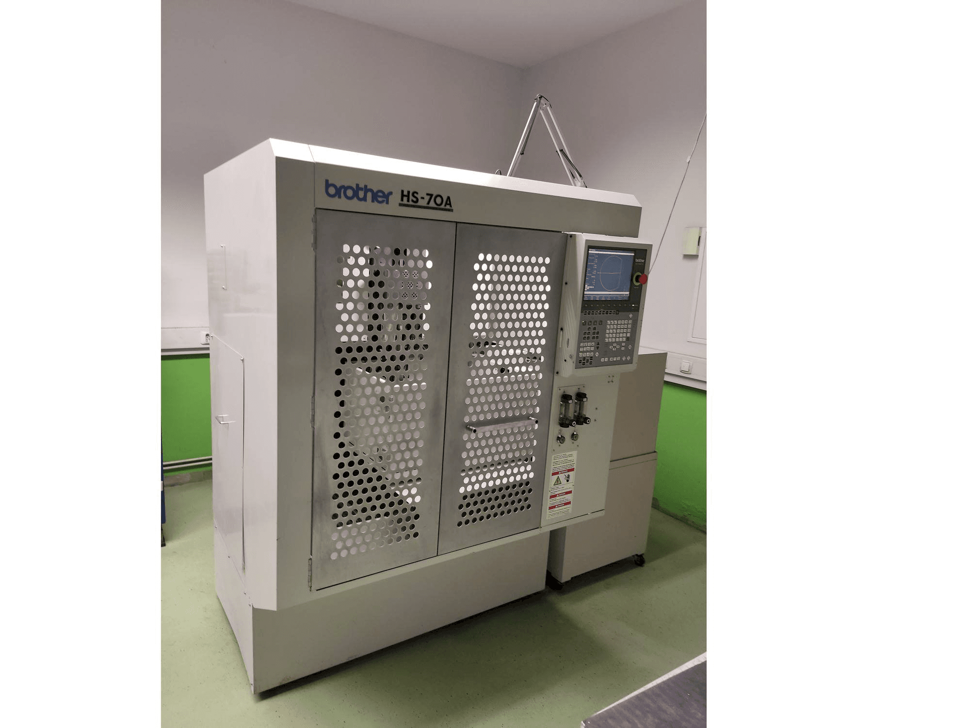 Makine Brother HS-70A - Önden görünüm