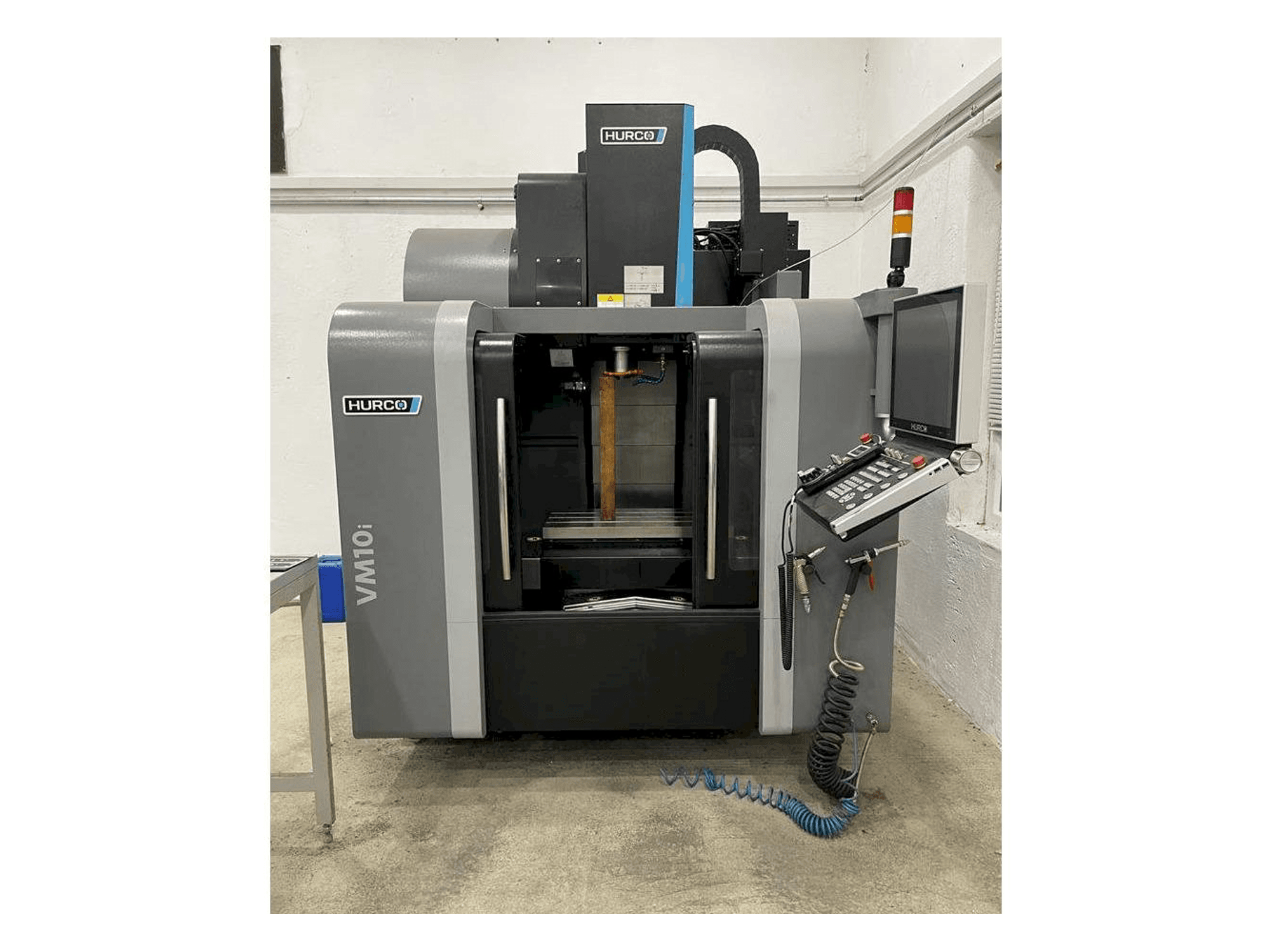 Makine Hurco VM 10 i - Önden görünüm