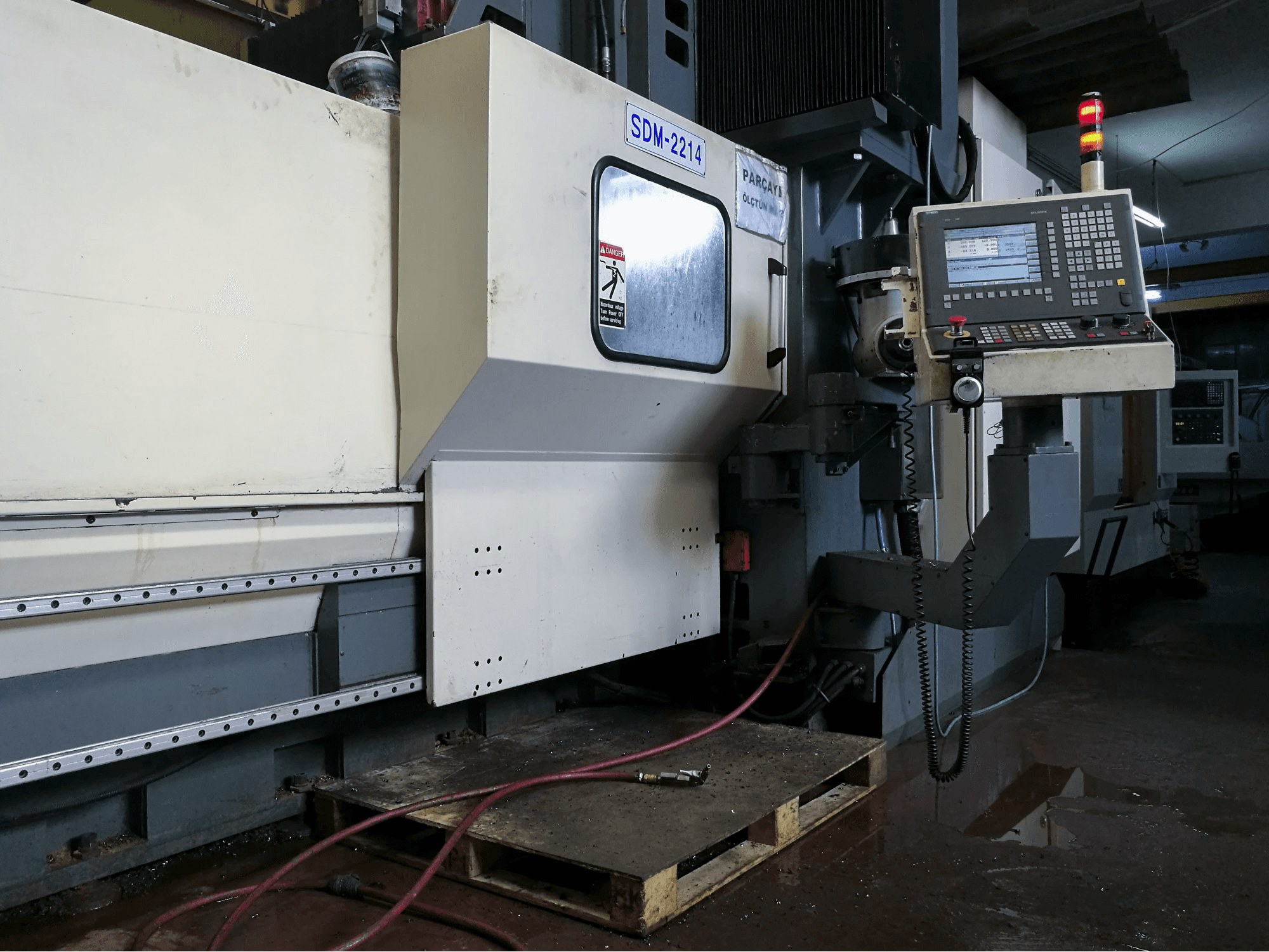 Makine 1 SANCO - Yan görünüm SDM-2214