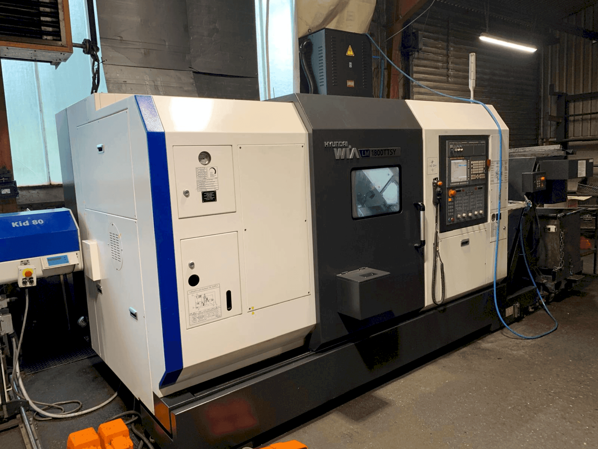 Makine Hyundai Wia LM 1800TTSY - Önden görünüm