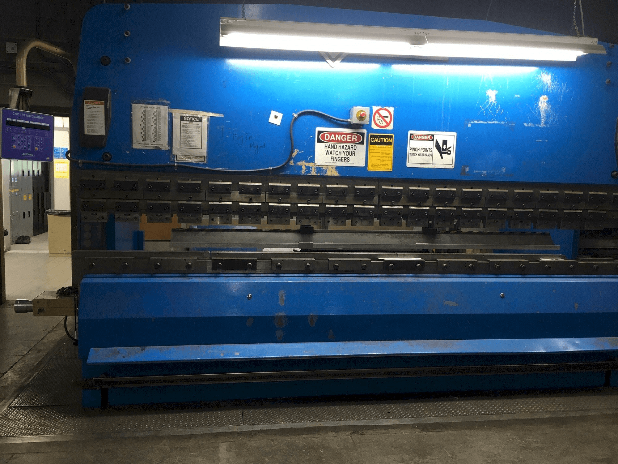 Makine PROMECAM 204 - Önden görünüm