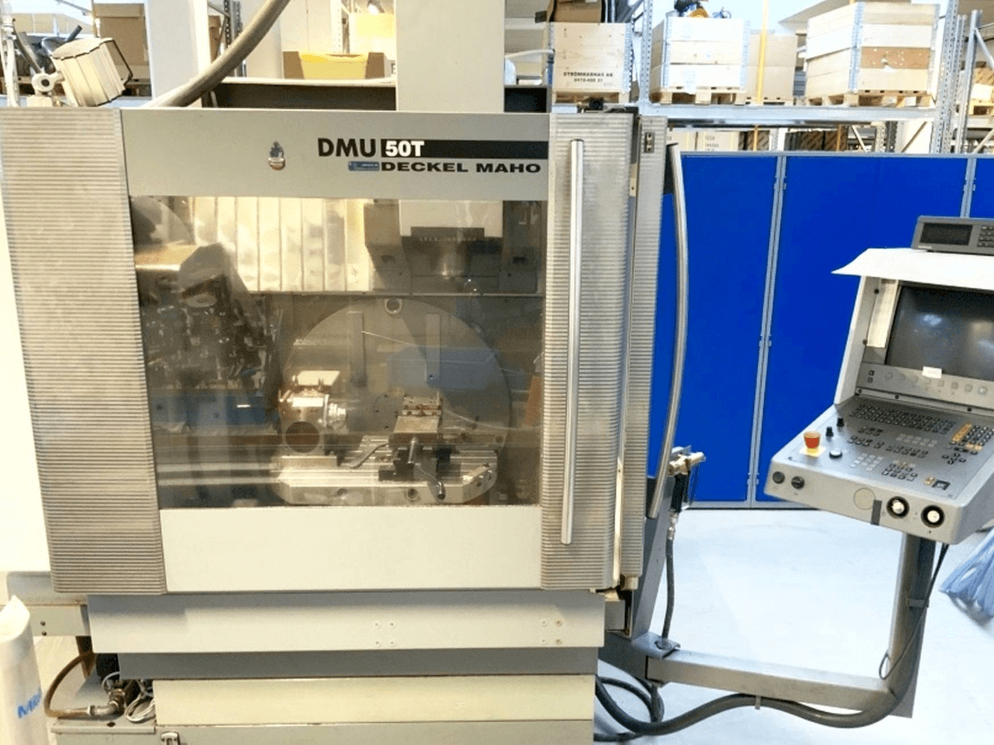 Makine DECKEL MAHO DMU 50T - Önden görünüm