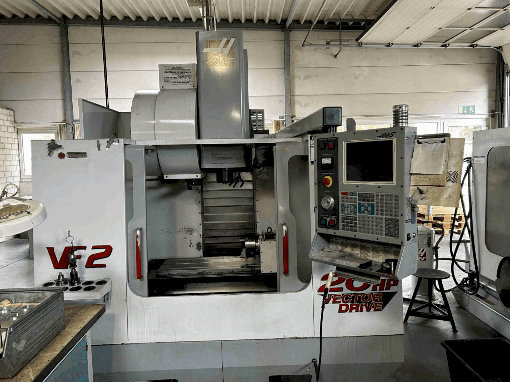 Makine HAAS VF2 HE - Önden görünüm