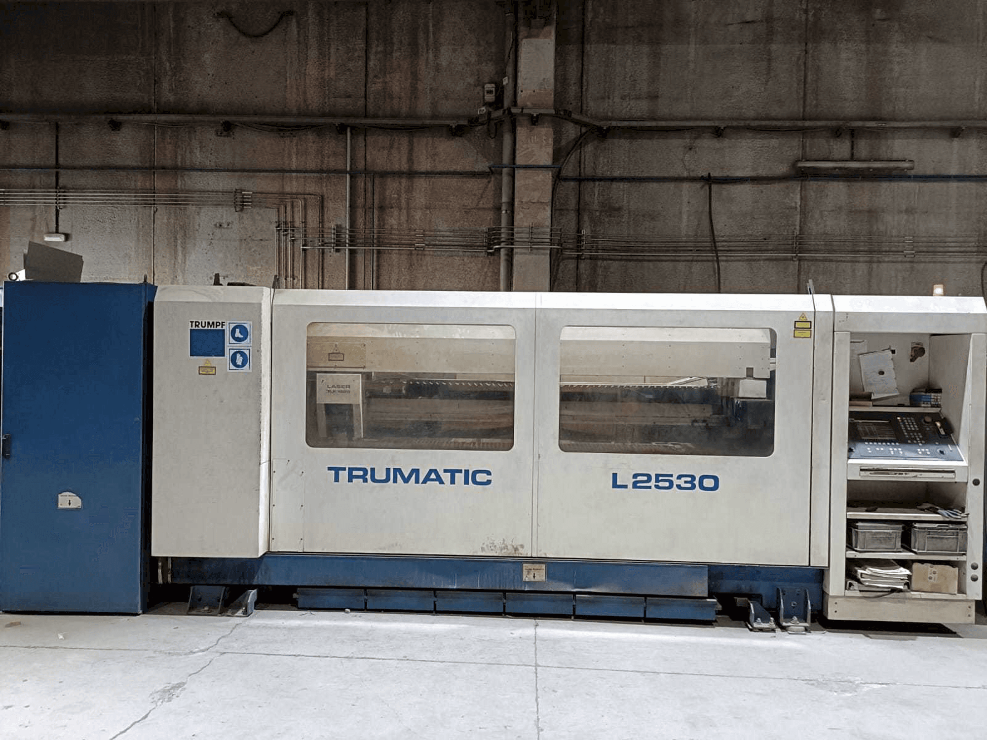 Makine Trumpf Trumatic L2530 - Önden görünüm