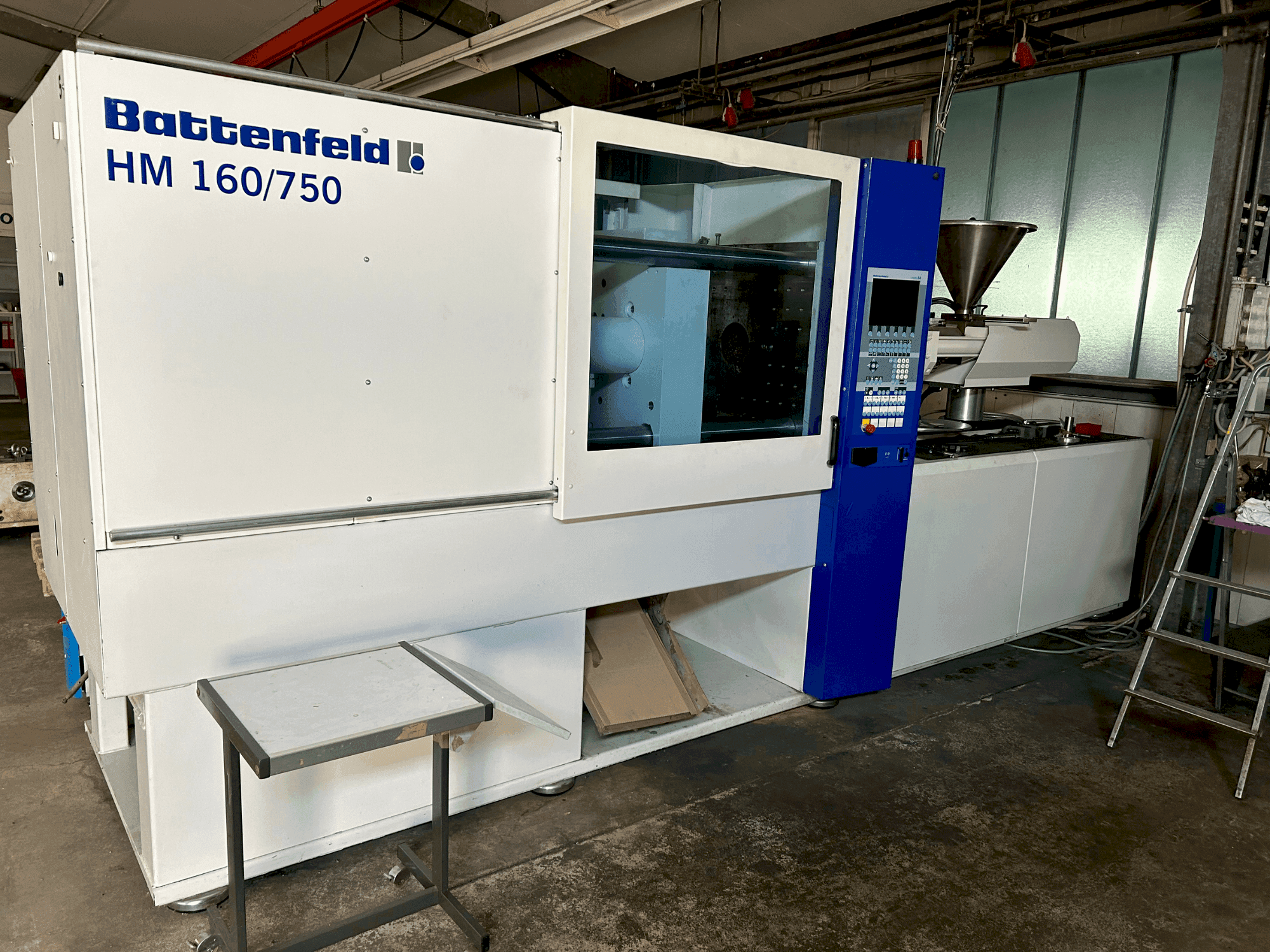 Makine Battenfeld HM160/750E - Önden görünüm