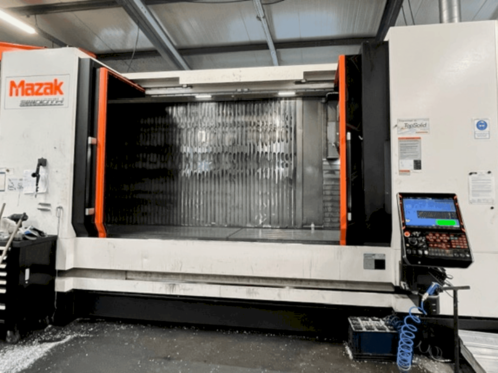 Makine Mazak VTC 800 - Önden görünüm
