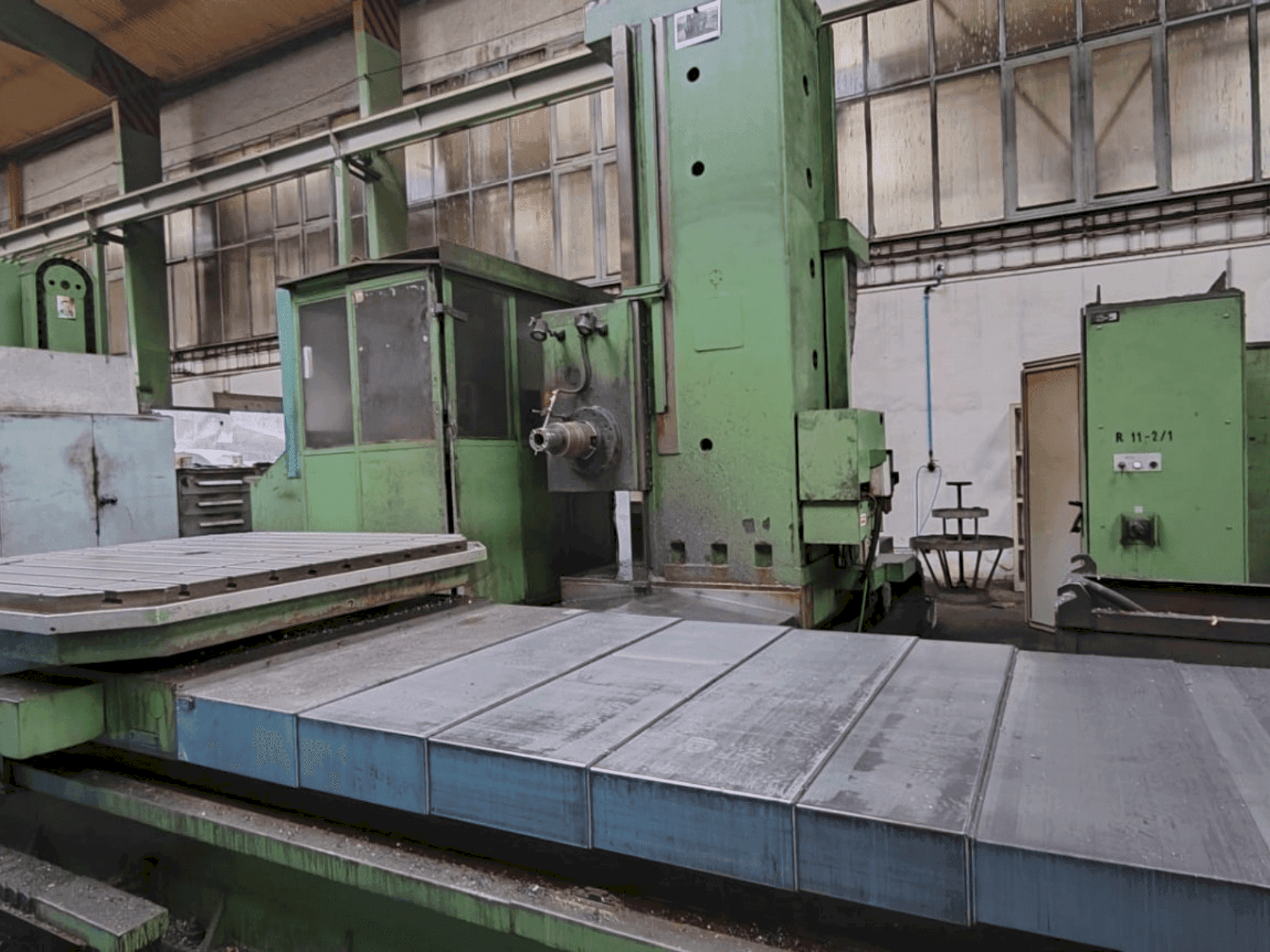 Makine TOS WHN 13.8 CNC - Önden görünüm