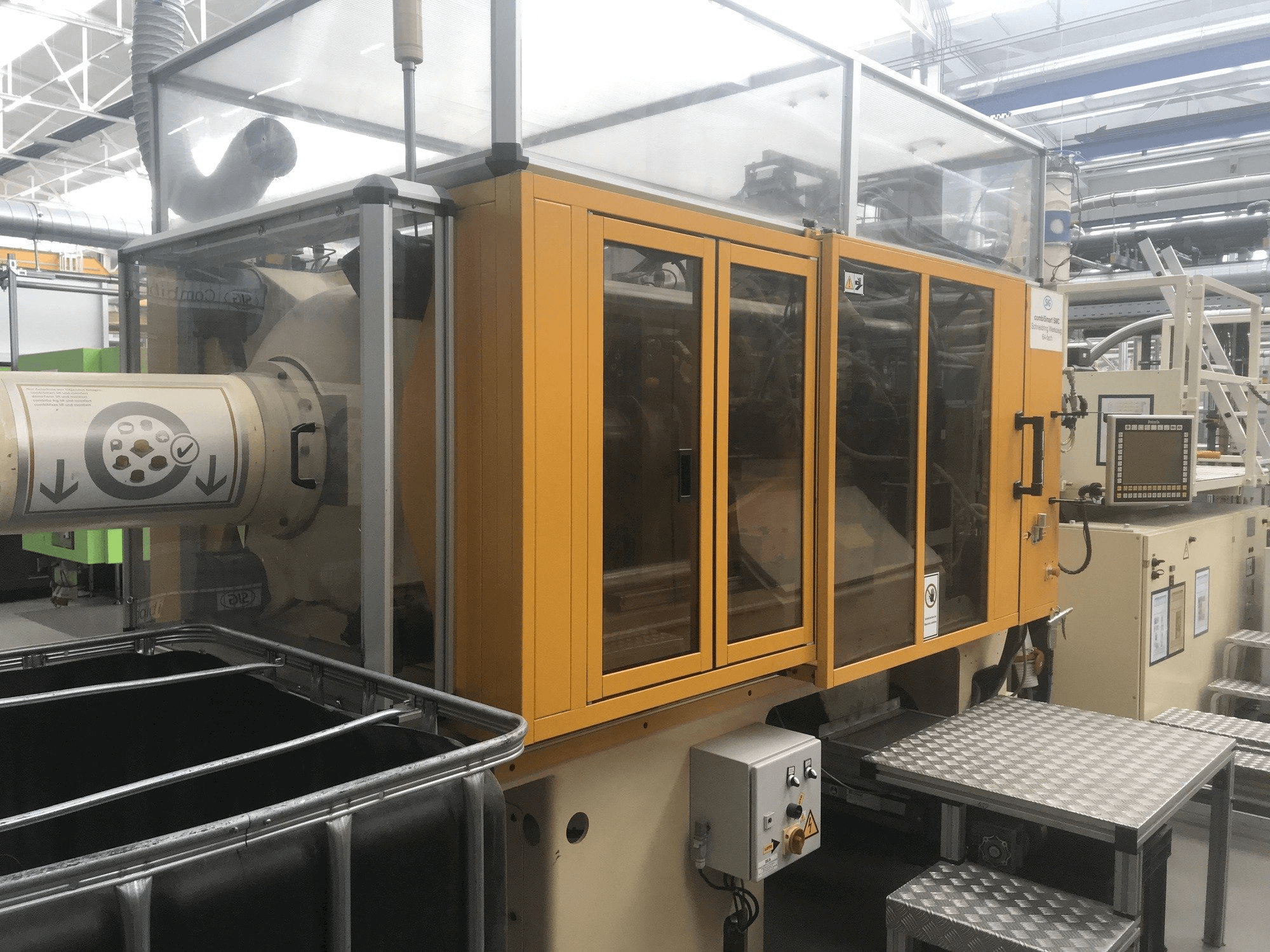 Makine Husky H225 RS 45/38 - Önden görünüm