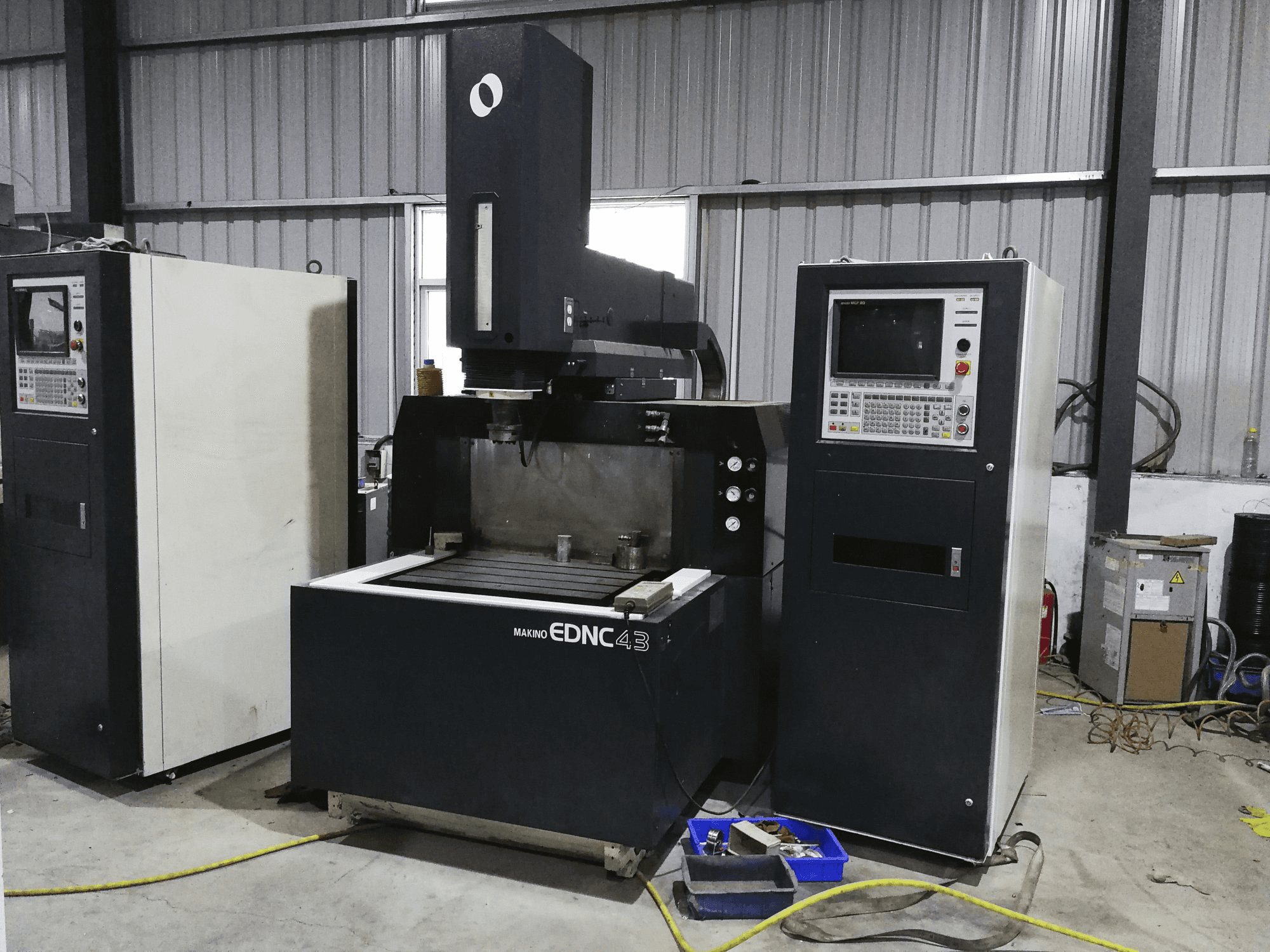 Makine Makino - Önden görünüm EDNC43