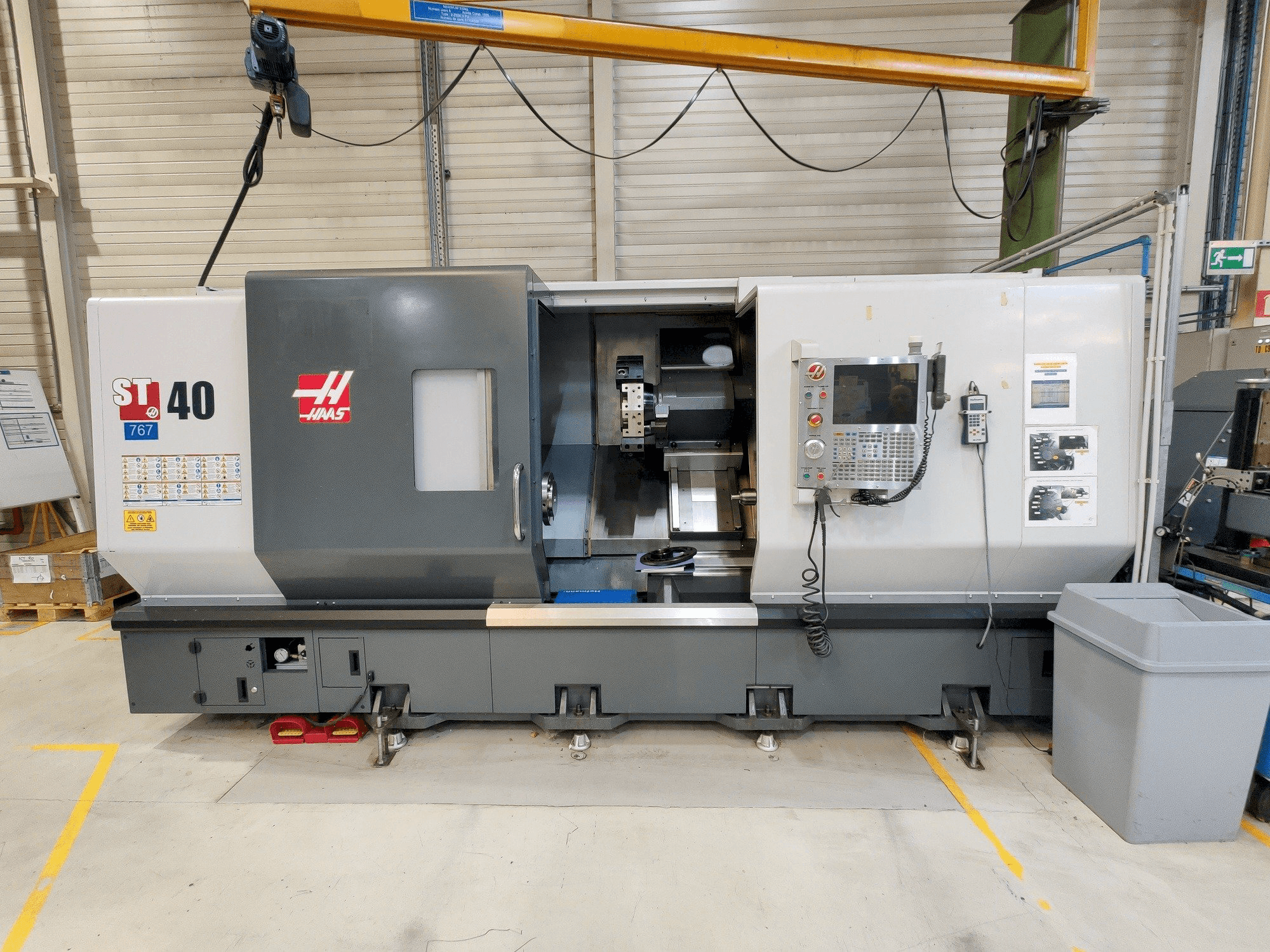 Makine HAAS ST-40 - Önden görünüm