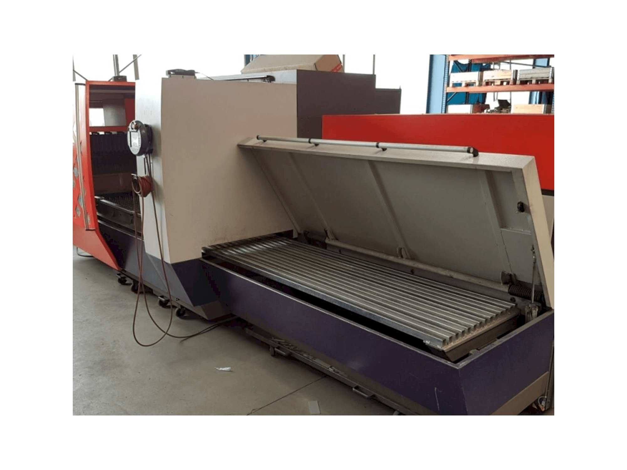 Makine Bystronic Byvention 3015 - Önden görünüm