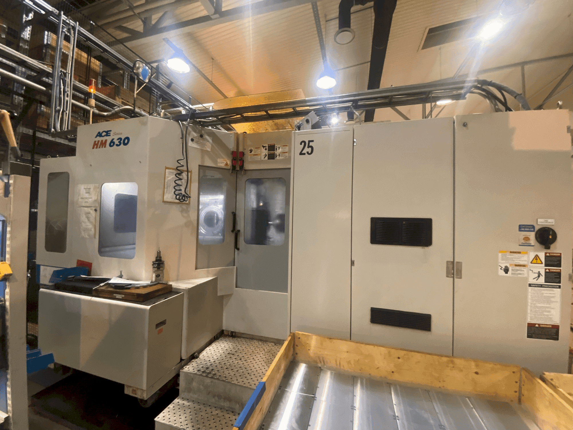 Makine DOOSAN ACE-HM 630 - Önden görünüm