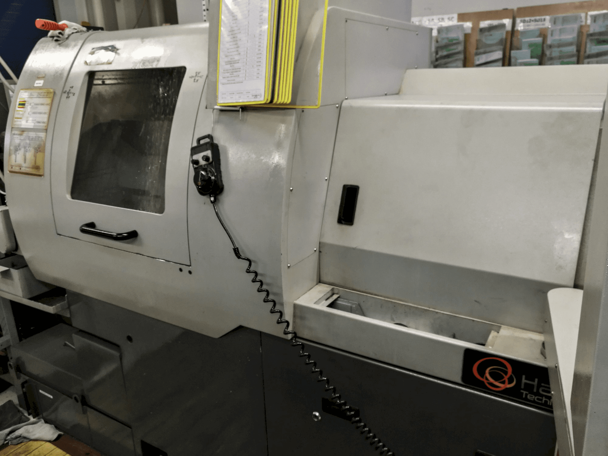 Makine Hanwha - Sağdan görünüm XD 20 N