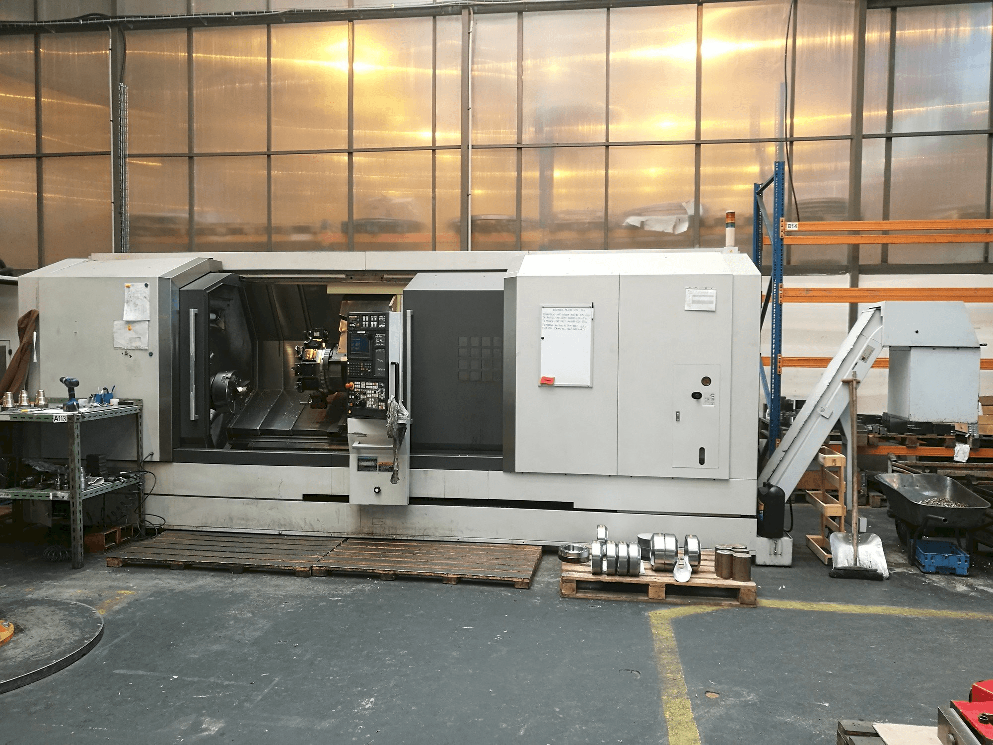 Makine MORI SEIKI NL 3000 SY/2000 - Önden görünüm