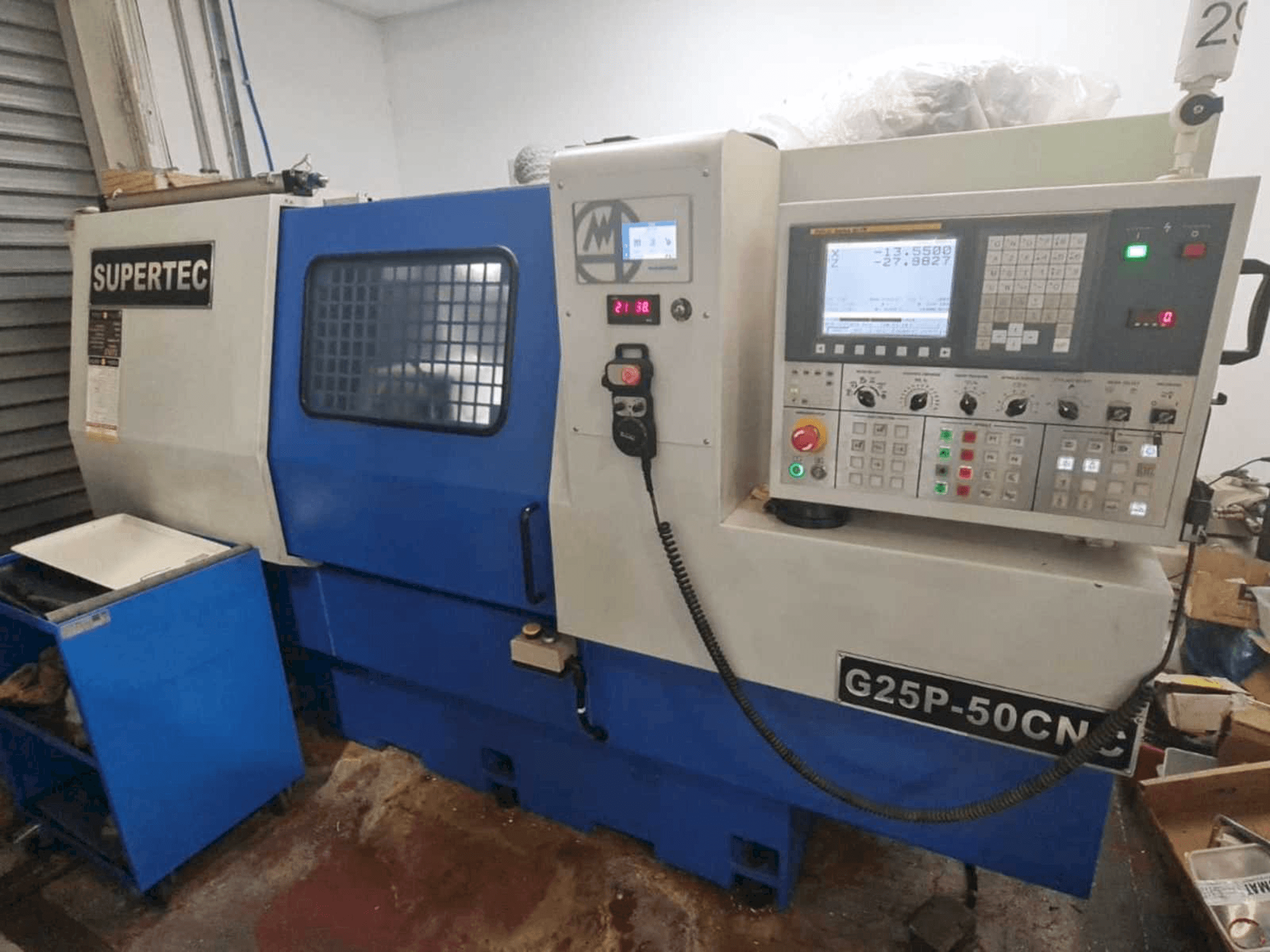 Makine Supertec G25P-500CNC - Önden görünüm
