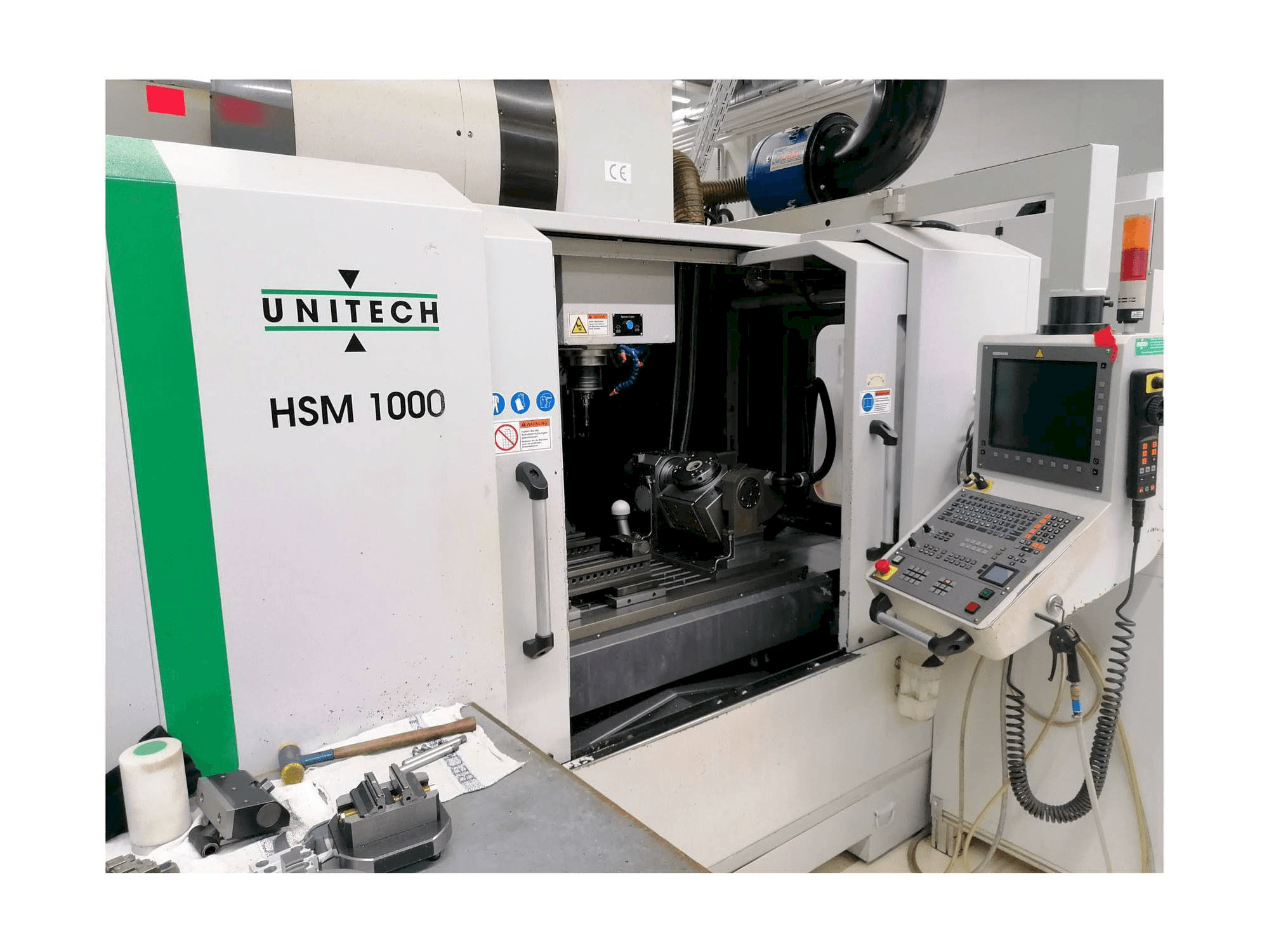 Makine UNITECH HSM1000 - Önden görünüm