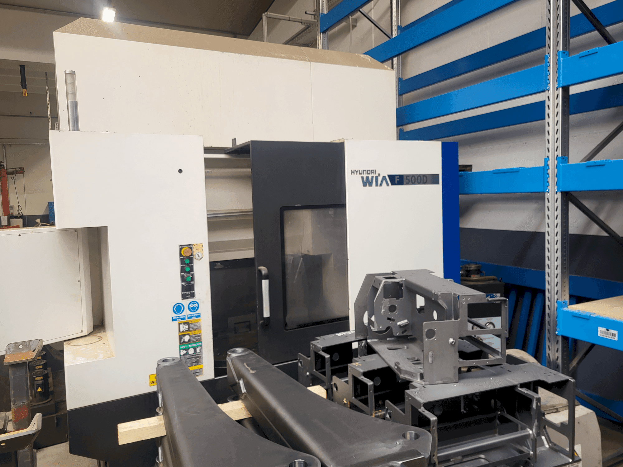 Makine Hyundai Wia F500D - Önden görünüm