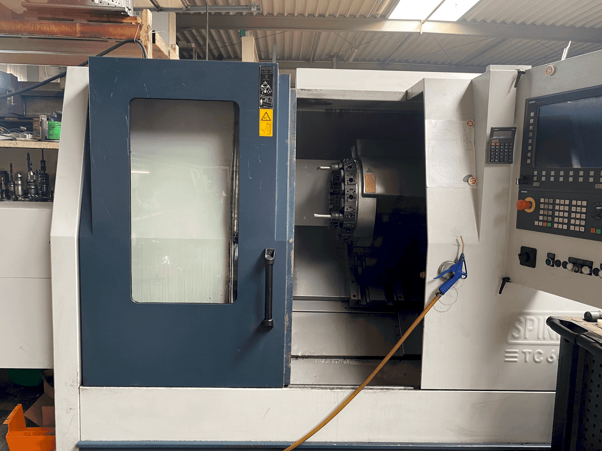 Makine SPINNER TC 600-65MC - Önden görünüm